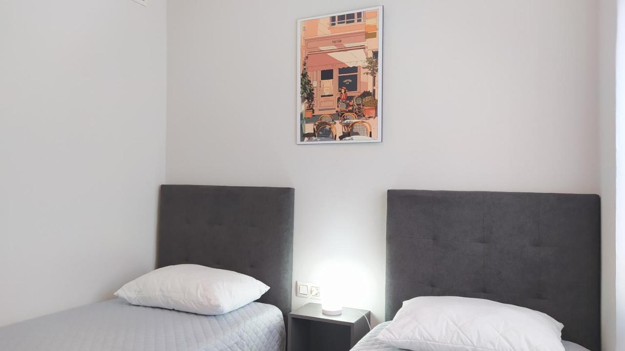 Sherryflat Claveles - Parking Херес-де-ла-Фронтера Экстерьер фото